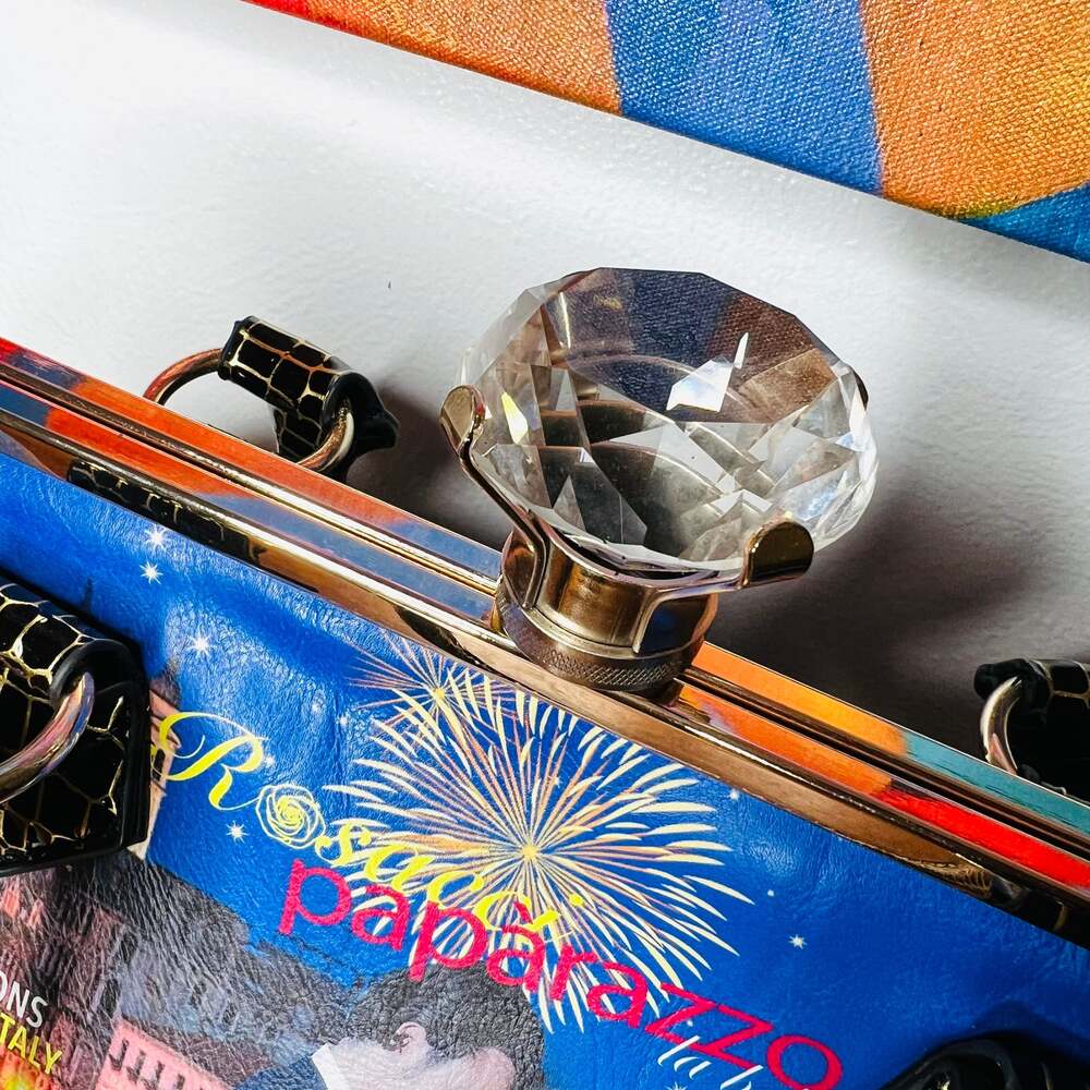Rosacci Moda Milano Vintage-Style Frame Bag, Italian Magazine Motif - Picture 5 of 7